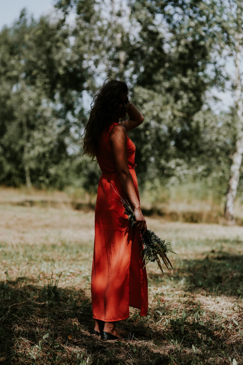 women, young Adult, long hair, young women, pretty, one Person, standing, bouquet, beautiful, flora, flowers, adult, tree, hair, hairstyle, fashion, Woman