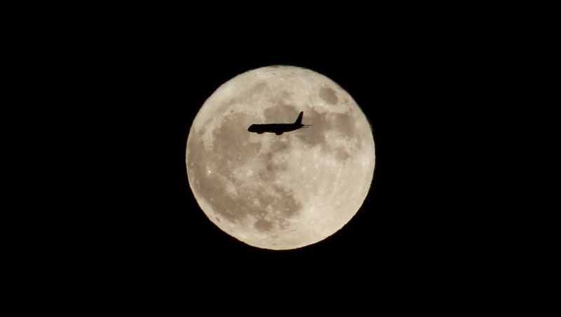 Fly, night, nature, no people, circle, space exploration, plane, moon surface, flight, sky, beauty in nature, flying, aeronautics, Aircraft, scenics - nature