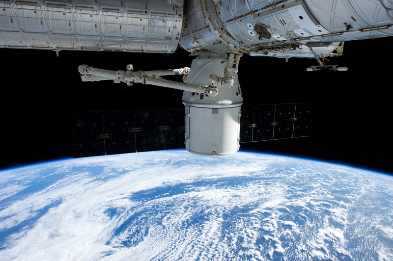 docking, satellite view, 4K, aeronautics, air vehicle, day, spacex, transportation, white, space travel vehicle, mode of transportation, outer space, earth