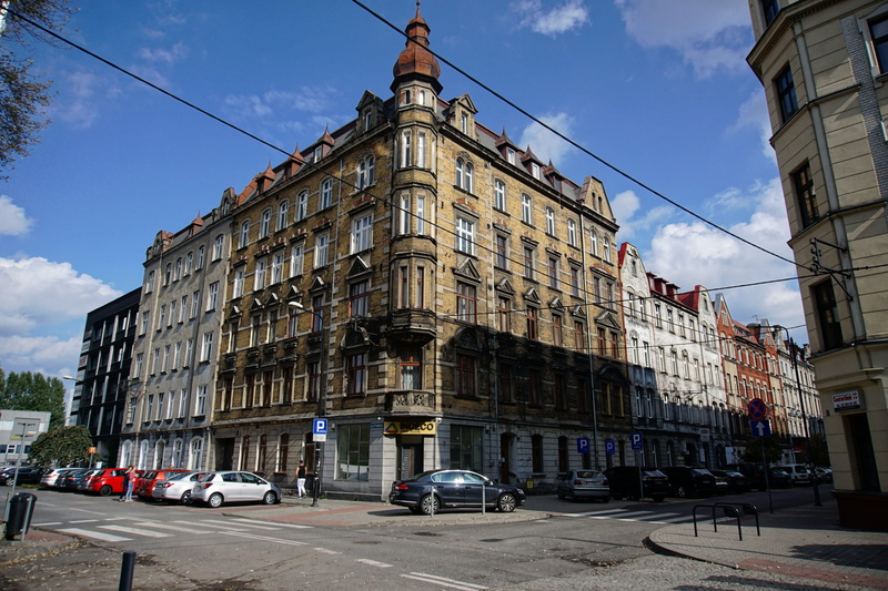sky, low angle view, street, Katowice, building, transportation, land vehicle, day, motor vehicle, architecture, 5K, Poland, car, residential district