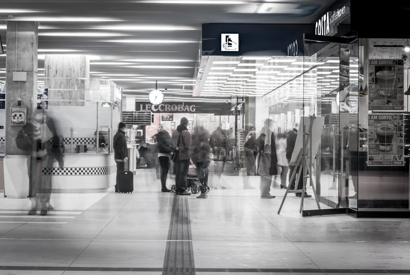 the main railway station, city, railway station, lifestyles, tiled floor, building, 2K, architecture, text, illuminated, the city centre, crowd, real people