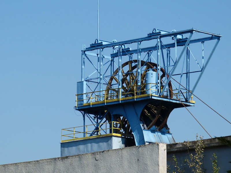 men, sunlight, built structure, nature, one man only, Mine, Mining, real people, bill, katowice, Industry, blue, hardhat, working, sky, architecture, silesia