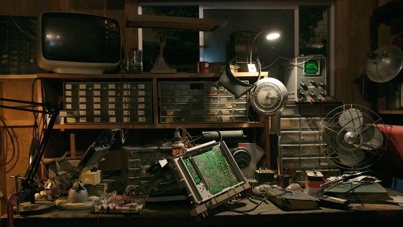 1080P, halt and catch fire, table, lighting equipment, communication, messy, old, no people, indoors, antique, computer, technology, studio, industry