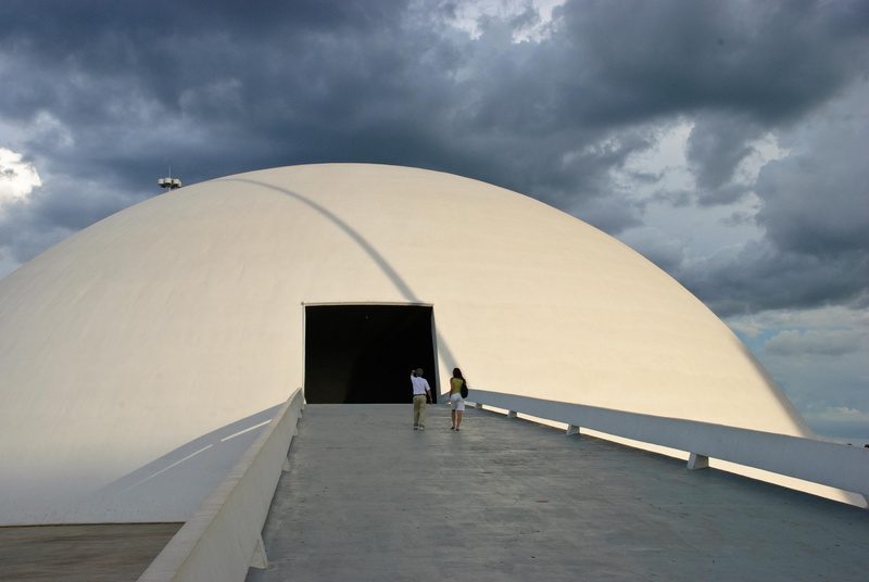 dome, sky, building exterior, architecture, brazil, cloud - sky, incidental people, walking, national museum of brazil, adult, built structure, ramp, brasília