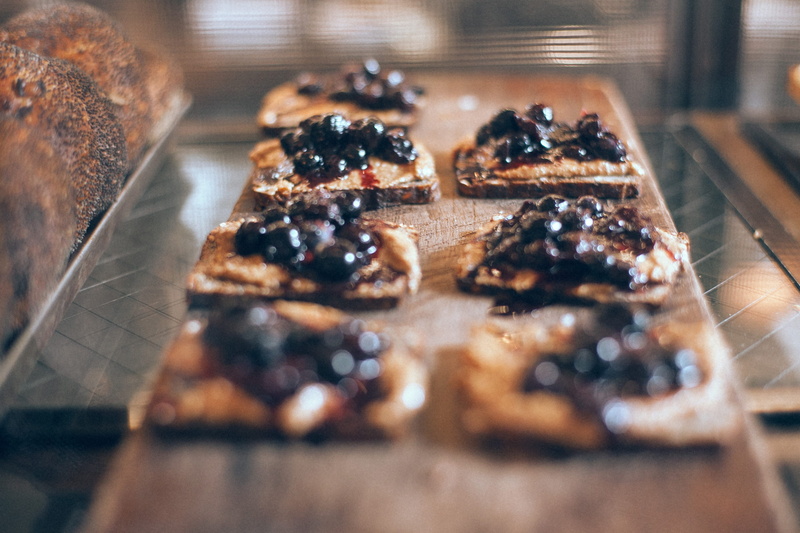 still life, jam, food and drink, french food, table, temptation, berry, bread, indoors, ready-to-eat, close-up, craving, cookie, bakery, cafe, wood - material