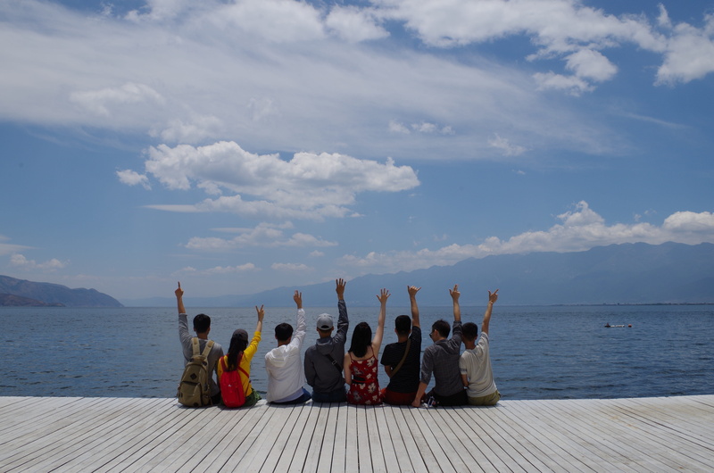 4K, sea, cloud - sky, group of people, lifestyles, rear view, water, day, the scenery, people, adult, friendship, spring flowers, small fresh, leisure activity