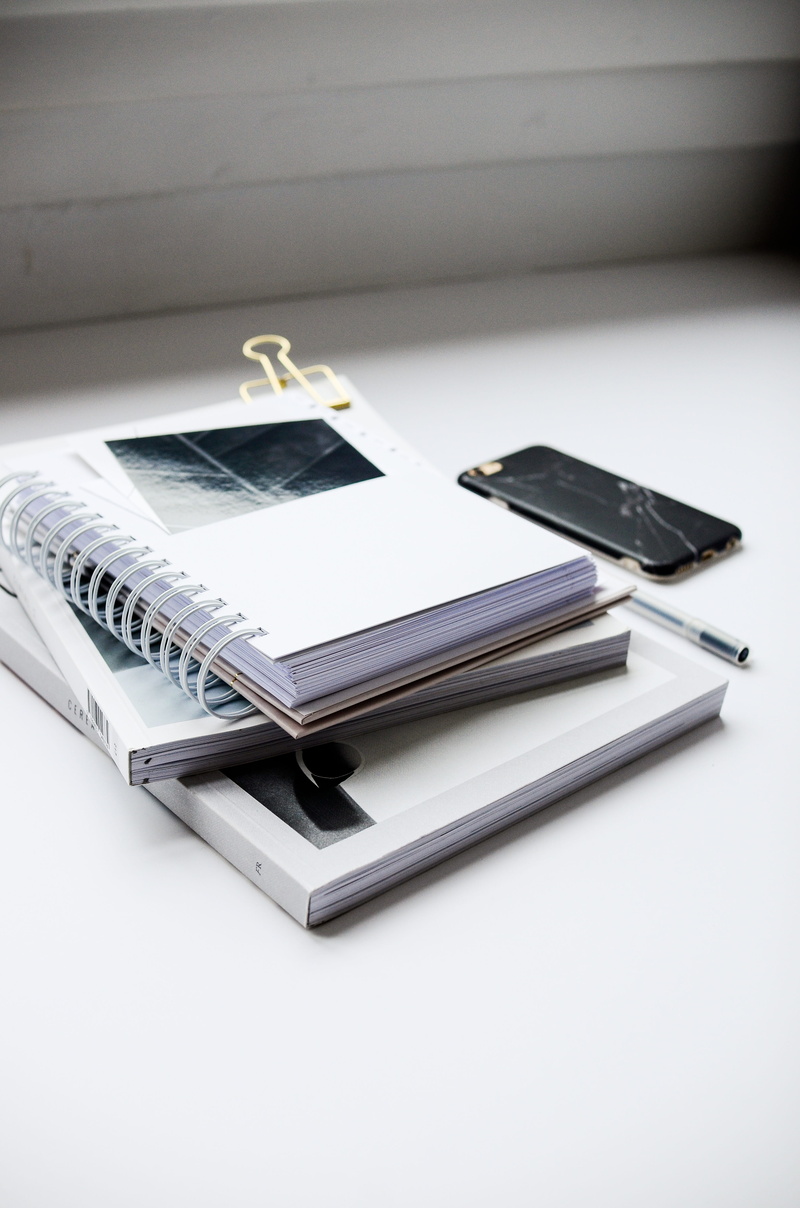 writing instrument, 4K, connection, publication, education, sketch, smartphone, wireless technology, digital tablet, still life, mobile phone, communication