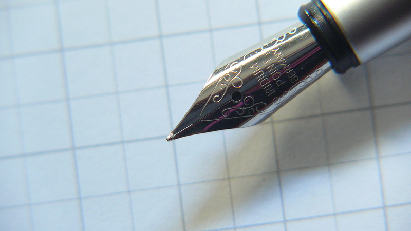 leave, still life, writing, notes, publication, writing utensil, close-up, selective focus, day, black, page, high angle view, Fountain Pen, tile, focus on foreground