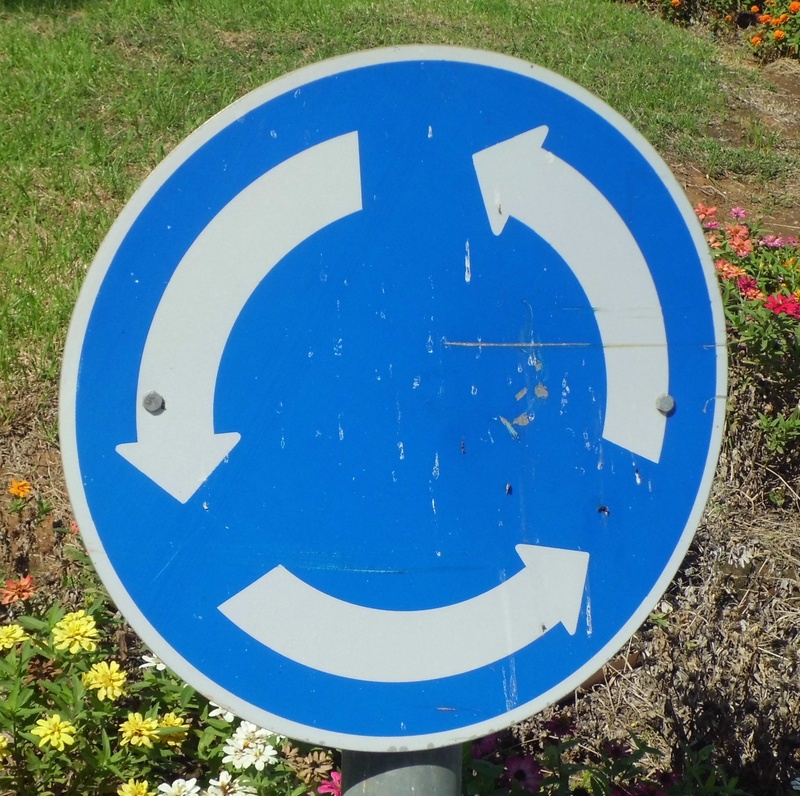 ring, shape, geometric shape, close-up, communication, blue, sign, no people, sense required, road, white color, traffic, day, warning sign, outdoors, traffic signal