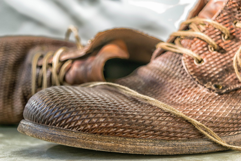 no people, shoelace, representatives, still life, sporty, chic, day, easily, close-up, 5K, indoors, personal accessory, elegant, craft, fashion, shoe