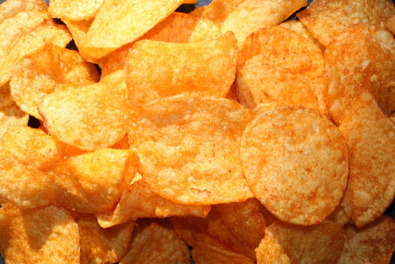 food, freshness, chips, fast food, comfort food, backgrounds, still life, potato chips, thick, potato chip, 2K, food and drink, potato, salted, knabberzeug