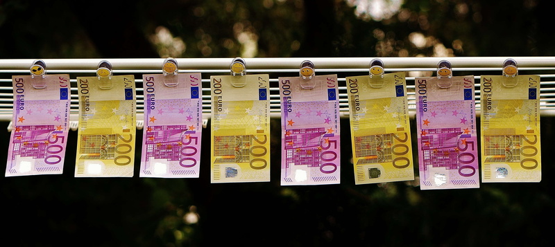 security, lock, hanging, 4K, railing, banknote, day, side by side, save, money, seem, barrier, 200 euro, safety, euro notes, text, love lock, euro, dollar bill