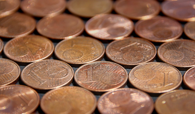 number, indoors, geometric shape, money, banking, cent, selective focus, business finance and industry, metal, backgrounds, save, copper, no people, means of payment