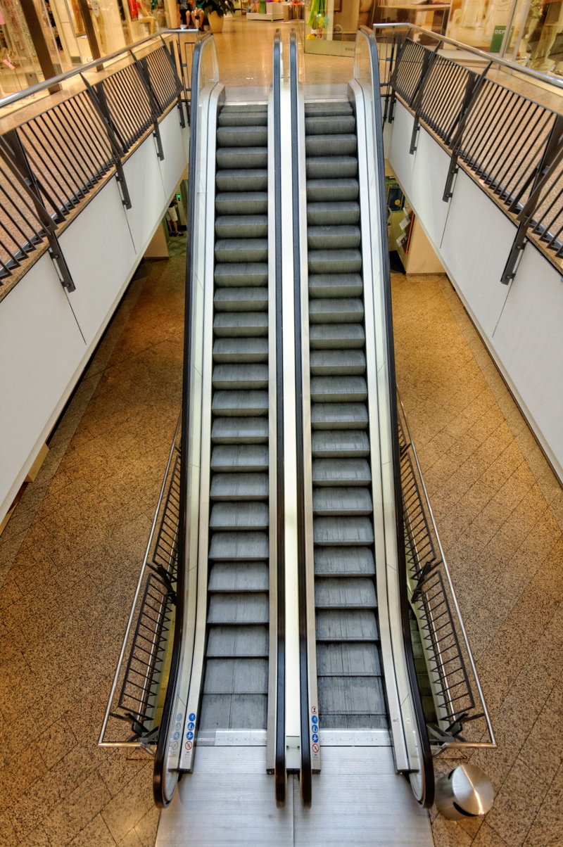 absence, 4K, modern, shopping, transportation, staircase, high angle view, architecture, moving walkway, flooring, escalators, technology, no people, buy