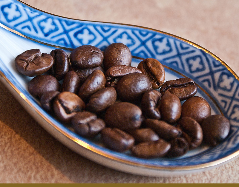 fresh coffee, stimulant, kitchen utensil, roasted coffee, 2K, studio shot, consumption, no people, indoors, grain coffee, coffee, preparation of coffee