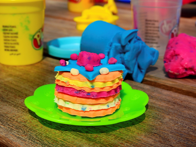 playdoh, colorful, cake, leisure, refreshment, pile, ready-to-eat, multi colored, celebration, wood - material, green, plate, close-up, snack, sweet food