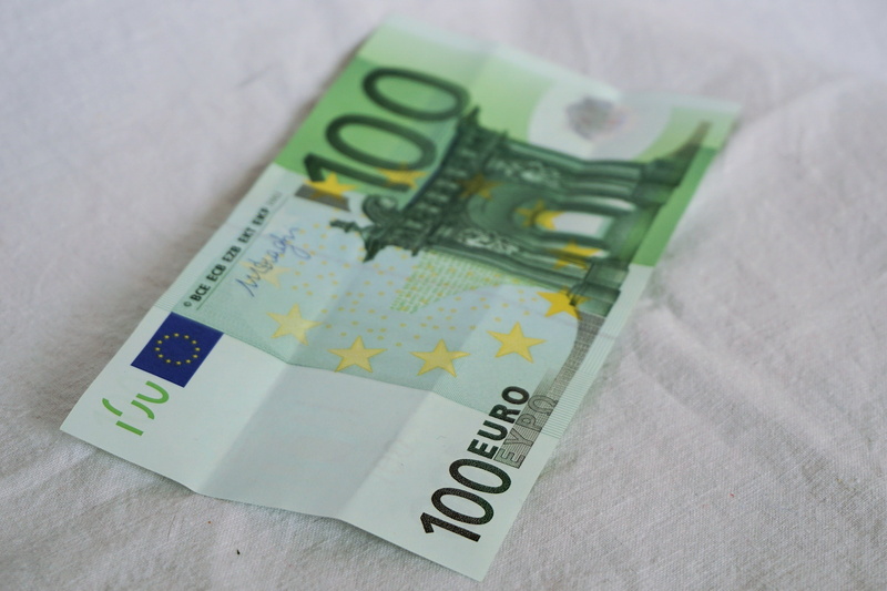 indoors, bill, 100, 100 euro, no people, economy, green color, 4K, currency, financial world, wealth, number, studio shot, business, investment, banknote