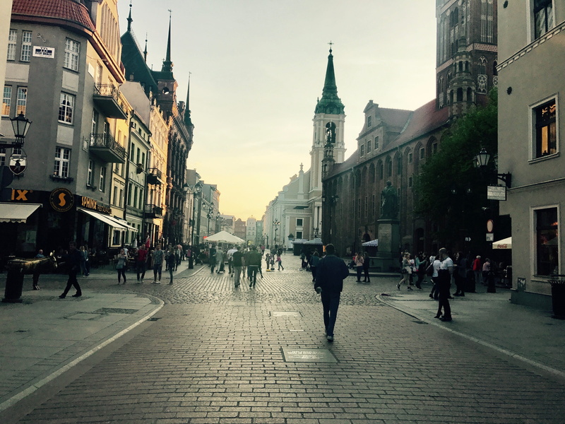 4K, transportation, walking, large group of people, street, adult, town, building exterior, building, toruń, people, built structure, women, cobblestone