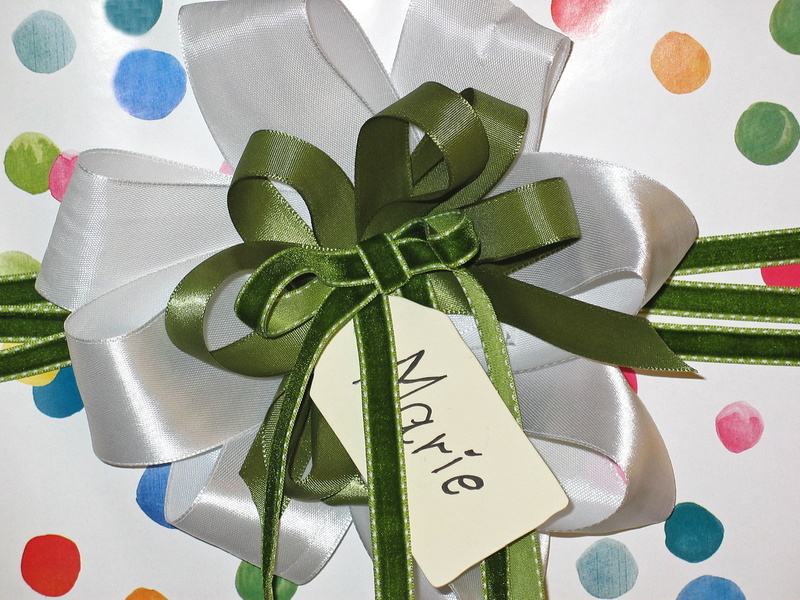 greeting, packed, ribbon, for you, green, 1080P, celebration, no people, give away, packaging, look forward, paper, birthday, background, unpack, tied