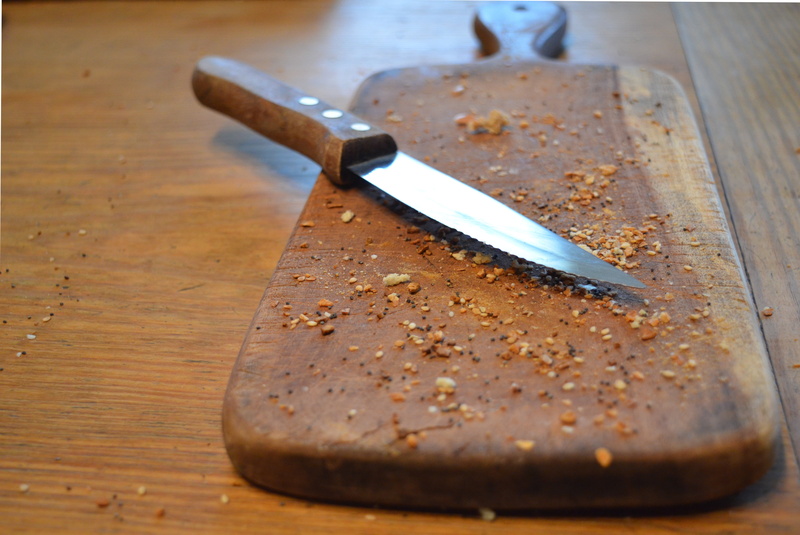 close-up, eaten, kitchen utensil, crumbs, kitchen knife, kitchen, alloy, board, fork, 4K, metal, household equipment, selective focus, sharp, food and drink