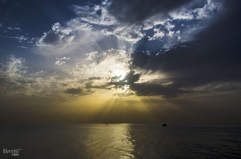 cloud - sky, gaza, sunlight, ship, sky, horizon, gold, beauty in nature, natural, no people, palestine, outdoors, non-urban scene, sea, nature, 1080P