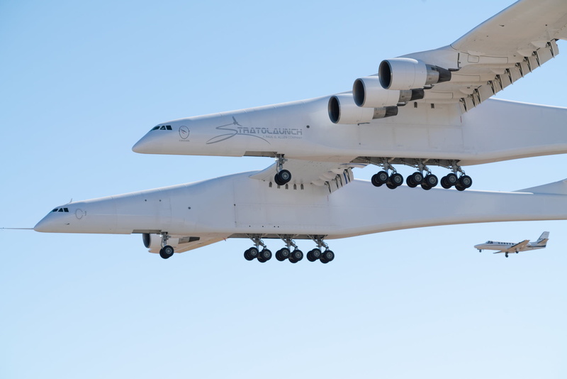 Stratolaunch Model 351, 1080P, Landing, Stratolaunch Systems, The aircraft carrier, Stratolaunch, The mechanization of the wing, Chassis