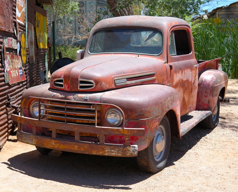summer, vintage, city, ruined, lamps, day, near, usa, galvanize, abandoned, obsolete, route 66, truck, no people, ford, metal, run-down, cutaway van chassis