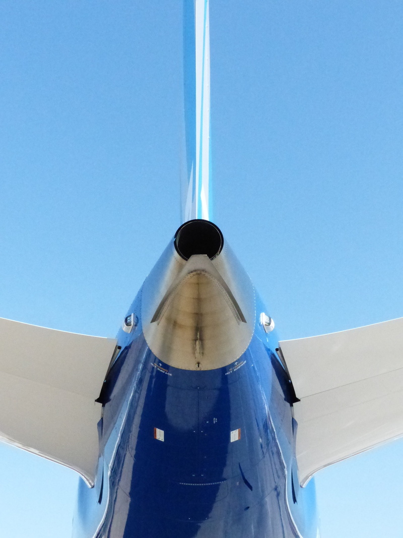 copy space, sky, nature, airplane, aerospace Industry, day, low angle view, air Vehicle, outdoors, engine, aviation, 2K, no people, aircraft Wing, flying