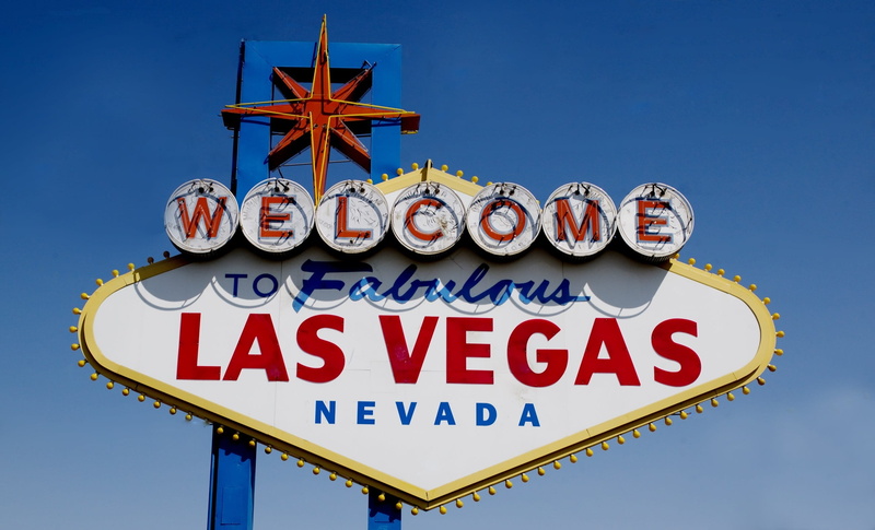 illuminated, travel destinations, board, holiday, communication, gambling, welcome, neon, sky, 2K, outdoors, western script, no people, city, architecture