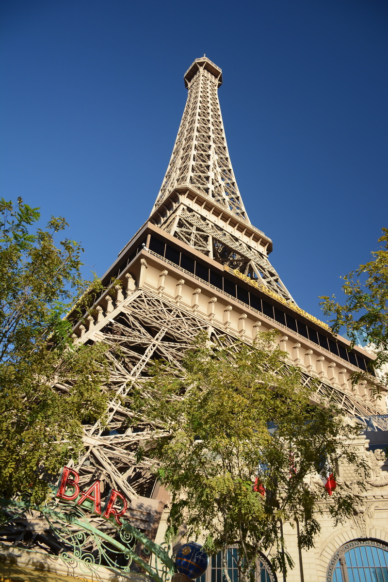 paris, hotel, building exterior, built structure, tower, atraction, 5K, las vegas, sky, architecture, vacation, travel, tree, plant, tourism, travel destinations
