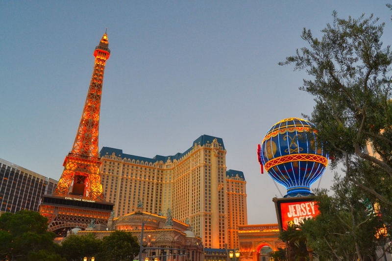 lighting, building, hotel, las vegas, built structure, nevada, tree, usa, architecture, building exterior, day, no people, abendstimmung, tower, summer