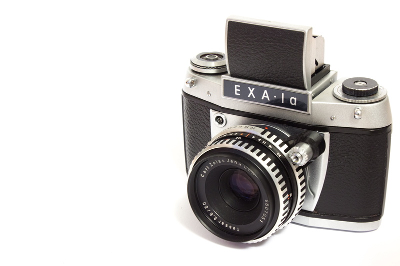 retro look, film, hipster, kleinbild film, no people, vintage, photography themes, analog camera, black color, still life, old, studio shot, exa, ihagee