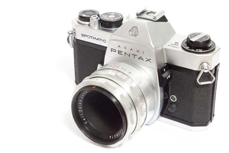 photographer, old-fashioned, retro, camera lens, police force, kleinbild film, single object, camera - photographic equipment, close-up, photography themes