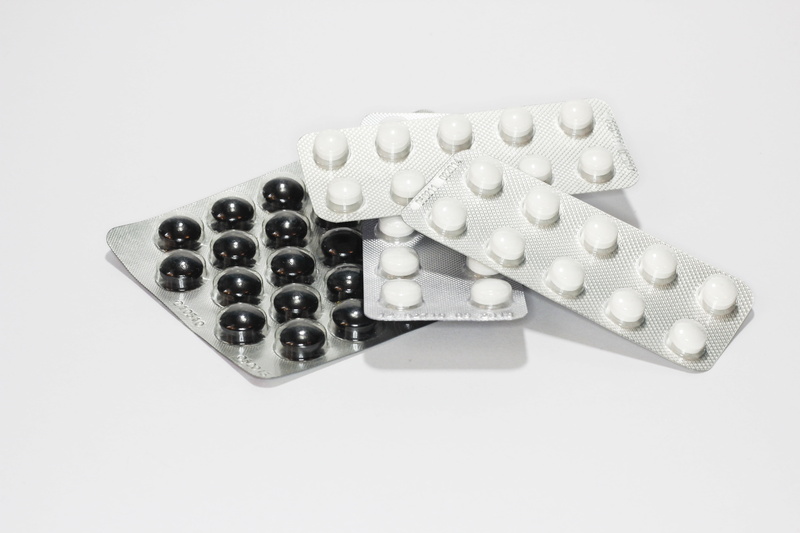 get sick, illness, cut out, no people, cure, the pill, lot, white background, mathematics, studio shot, white color, vitamin, pharmacy, medical condition