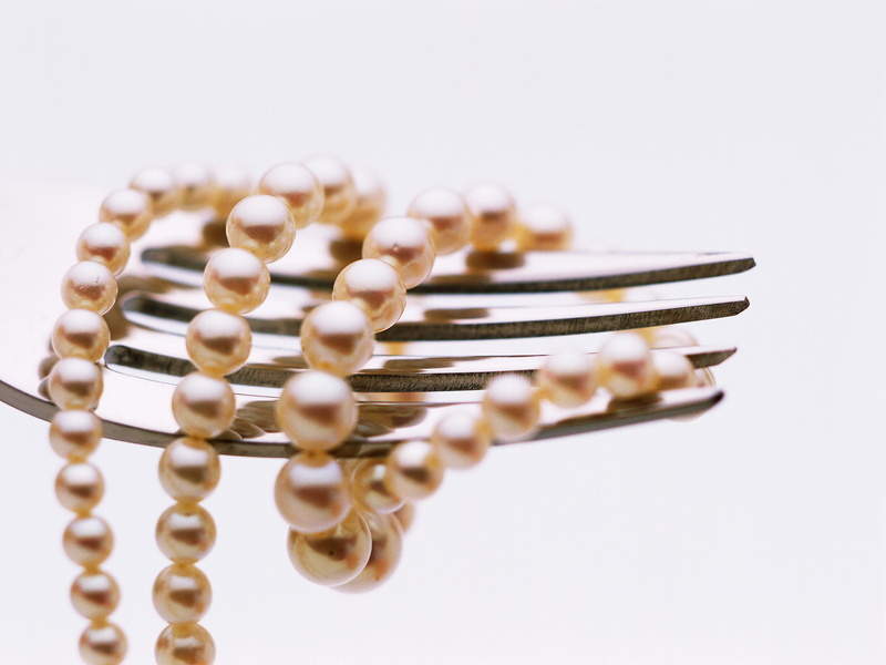 blister pack, fork, wealth, luxury, indoors, isolated, metal, medicine, white Background, selective focus, necklace, shape, shiny, macro, ornate, decoration