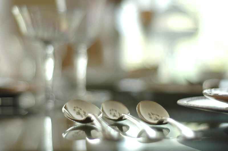 luxury, restaurant, finance, cutlery, close-up, eating, selective, in a row, spoon, crockery, healthcare and medicine, selective focus, silverware, photography
