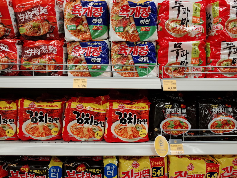 packet, food and drink, assorted, freshness, range, large group of objects, noodle, order, variation, shop, shopping, abundance, retail display, mart, spicy beef