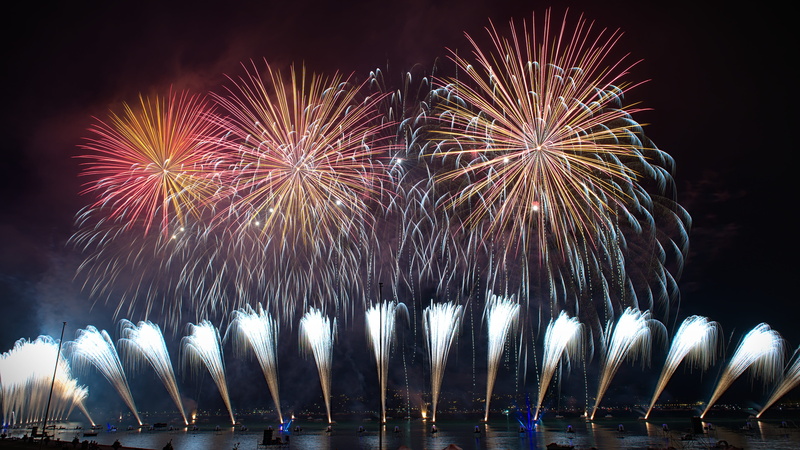 5K, independence, long exposure, no people, sky, firework, light show, nye, water, glowing, reflection, celebration, fourth july, fountain, explosion