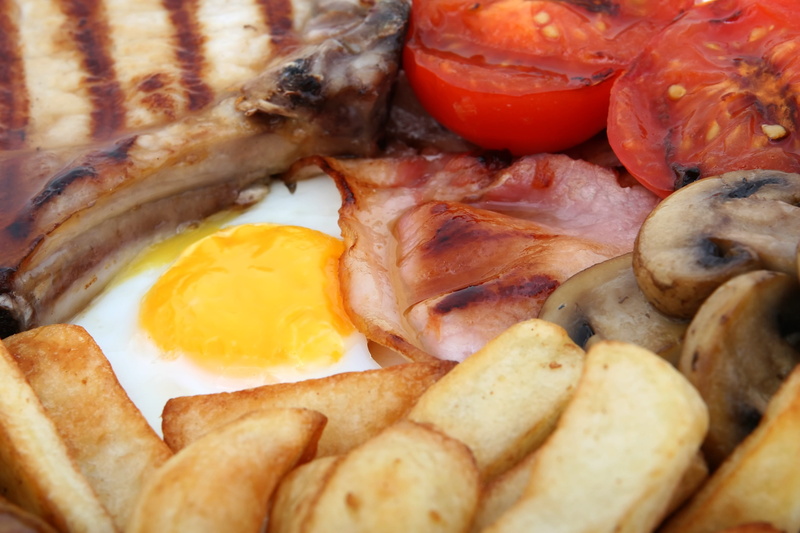 diet, broiled, chop, white, isolated, meat, deep, dieting, chips, fry, charbroiled, cholesterol, full frame, vegetables, processed meat, tomato, grilled
