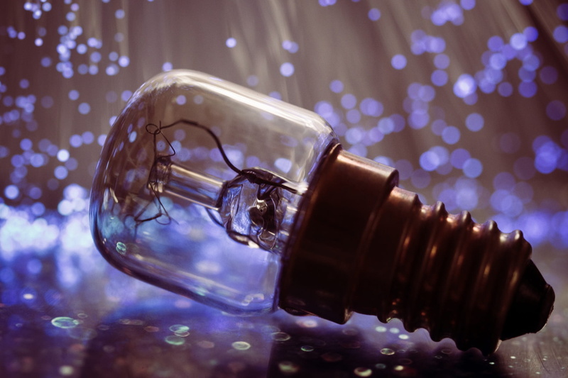 energy, pear, glass, transparent, nature, drink, container, electricity, light bulb, dark, studio shot, motion, food and drink, enlightenment, food, indoors