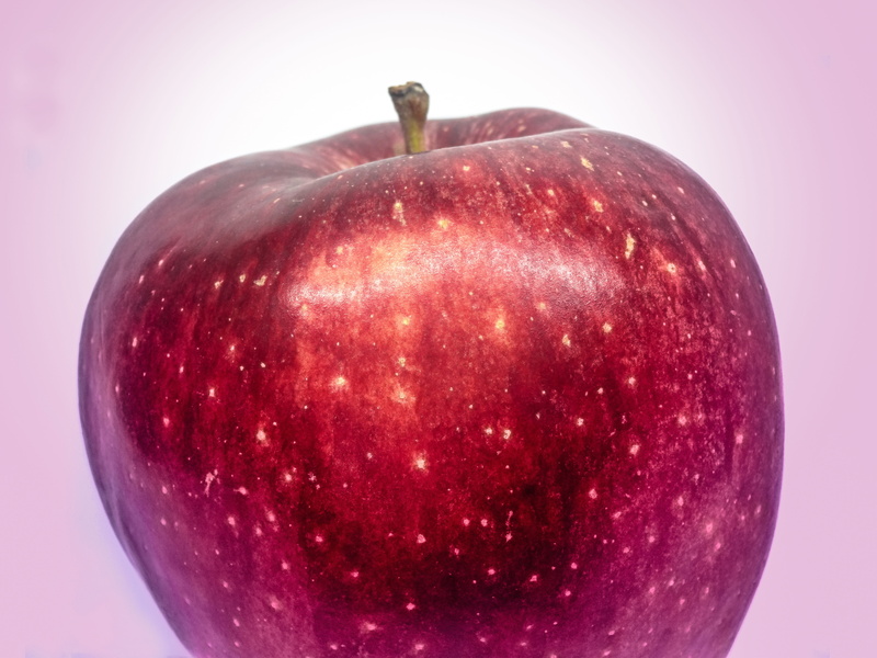 food, single object, white, organic, indoors, red, red apple, close-up, food and drink, apple - fruit, nature, wellbeing, fruit, purple, white background