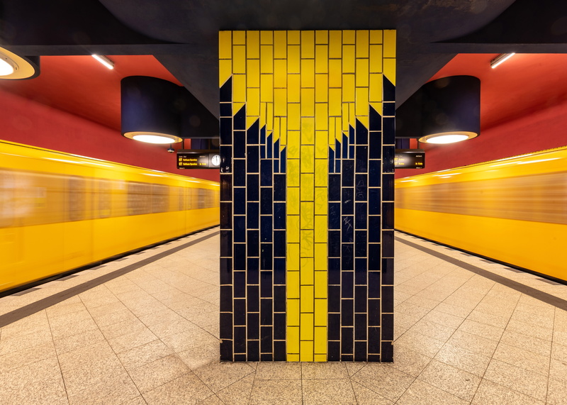 subway train, station, public transportation, rail transportation, track, metro, no people, structures, subway, blurred motion, transportation, capital