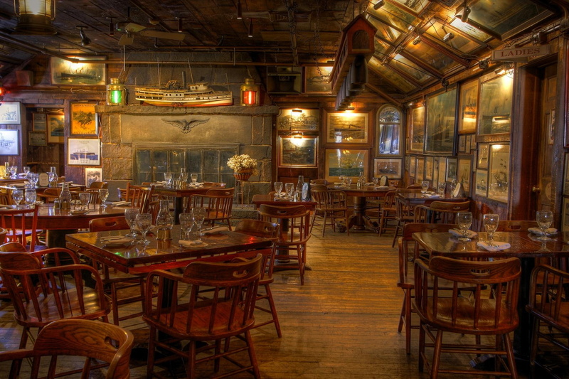 wine glasses, wooden, 1080P, restauran, restaurant, lights, vintage, posters, 3d and abstract, tables