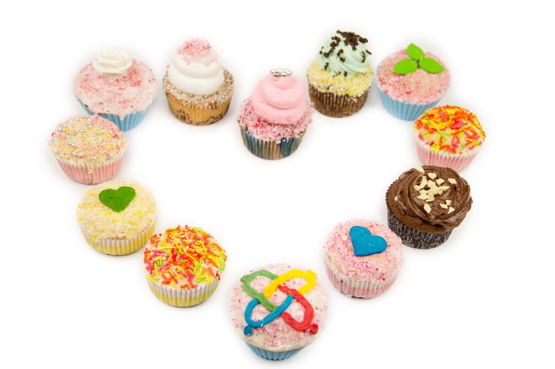 bakery, baked, heart shaped, unhealthy eating, icing, heart, gourmet, design, sweets, food and drink, 5K, pastry, candy, indulgence, dessert, white background