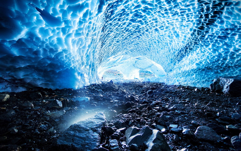 frozen, 1080P, rock, leisure activity, tunnel, real people, beauty in nature, rock - object, ice, day, outdoors, group of people, cold temperature, solid