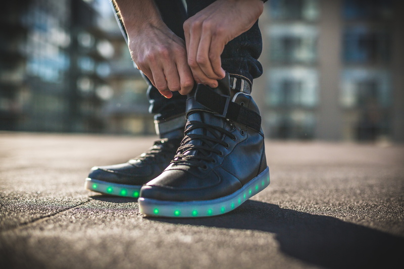 led, human limb, adult, running, unrecognizable Person, marathon, body part, jogging, sports Shoe, black, top, sports Training, close-up, young Adult, limb