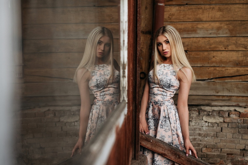 beautiful woman, contemplation, togetherness, clothing, two people, adult, architecture, women, standing, wood - material, Gene Oryx, blond hair, beauty