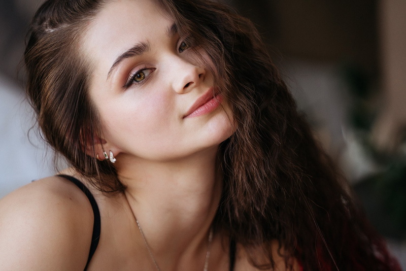 beauty, contemplation, brown hair, sadness, body part, depression - sadness, human face, human body part, adult, teenager, one person, 720P, hair in face