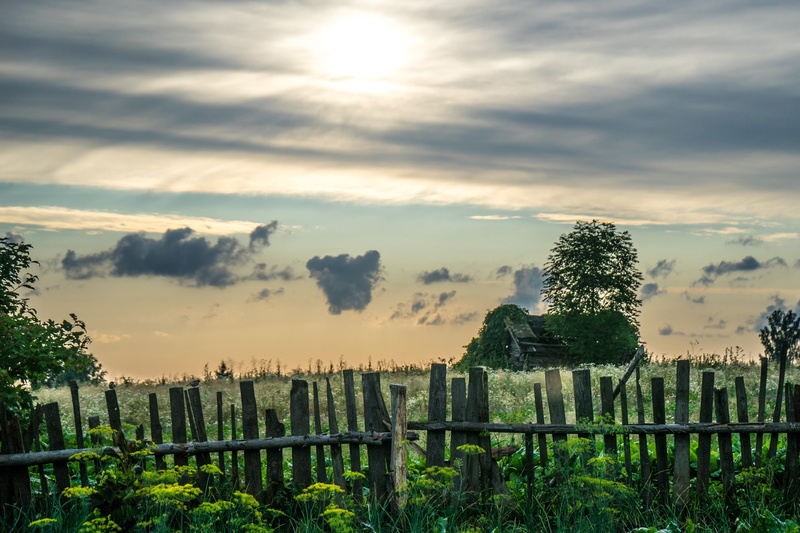mogilev, wooden post, no people, plant, boundary, safety, belarus, nature, sunset, green, sky, tranquility, village, 5K, land, fence, cloud - sky, scenics - nature