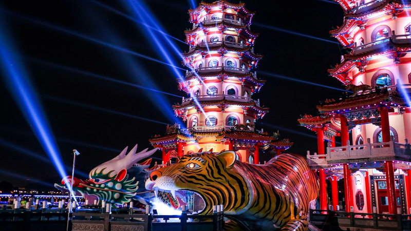 kaohsiung, taiwan, zuoying, pagoda, pagodas, twin pagodas, temple, dragon and tiger pagodas, tourist attraction, night, twin towers, asia, 1080P